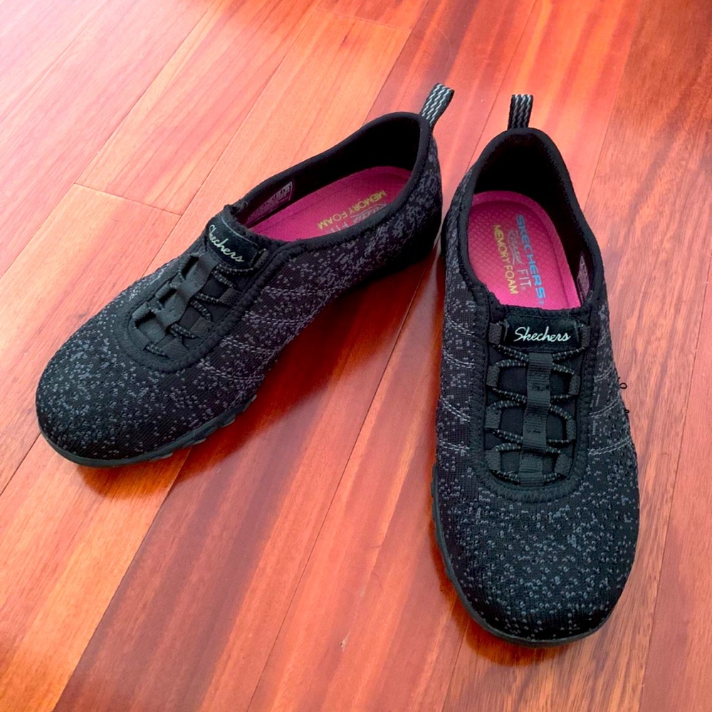 Worn 1 time Skechers sneakers. Size 6, memory foam